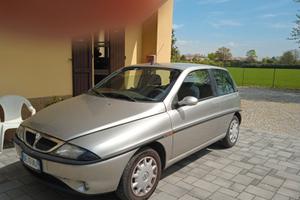 Lancia y 16v revisionata