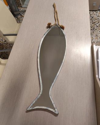 Specchio a forma di pesce