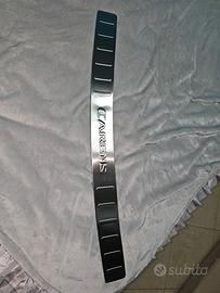 montacarichi color argento in alluminio 