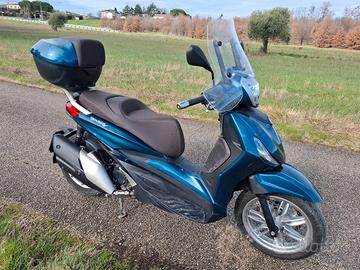 Piaggio Beverly 400 HPE 2024 bauletto originale