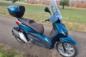 Piaggio Beverly 400 HPE 2024 bauletto originale