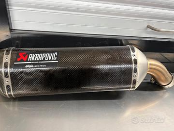 terminale carbon akrapovic omologato