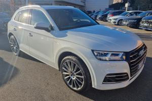 Audi Q5 TFSI  55 e  Plug In Hybrid  -  367 cv