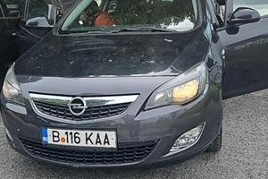 Opel Astra J