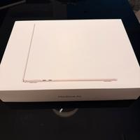 Macbook Air 15’’ 2025 - 16GB RAM - MAI USATO