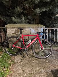 Bici da corsa Focus Izalco Race disk