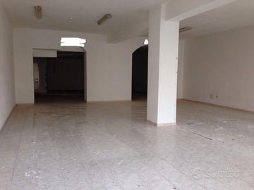 Magazzino / deposito viale aldo moro