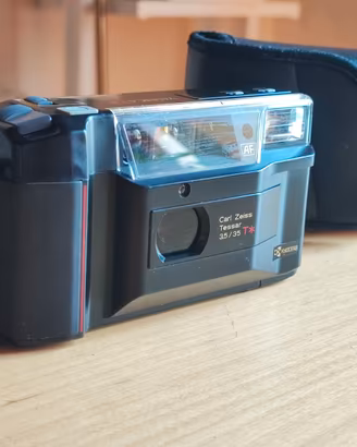 Yashica t2 Zeiss Tessar 35mm f3.5