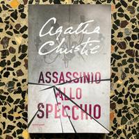 Libro Agatha Christie “Assassinio allo specchio”