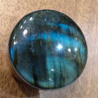 Scatola in argento e labradorite