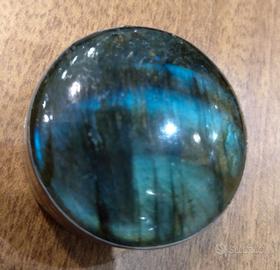 Scatola in argento e labradorite