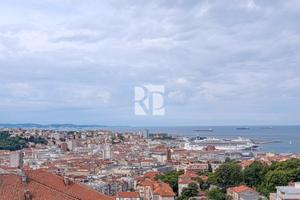 Appartamento all'ultimo piano con vista panoramica