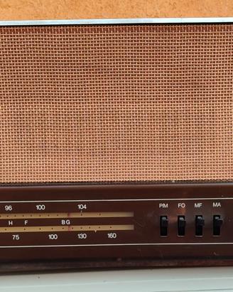 Radio Brion Vega 124