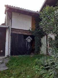 RUSTICO A PREGNANA MILANESE