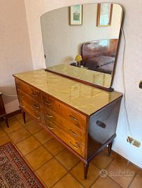 Mobile cassettiera con specchio