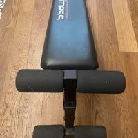 Panca inclinata per addominali