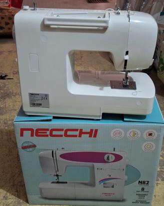 Macchina da cucire Necchi N82