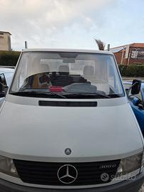 Furgone cassonato mercedes