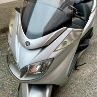 YAMAHA MAJESTY 400 BRILLANTE ECONOMICO