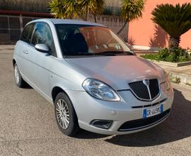 Lancia Y