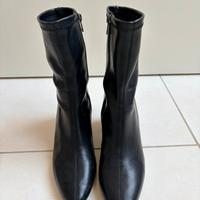 Stivaletti neri Primadonna - n. 40