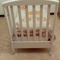 Culla con 2 materassini inclusi