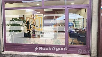 ATTIVITA' BEN AVVIATA DI PARRUCHIERE UOMO/DONNA