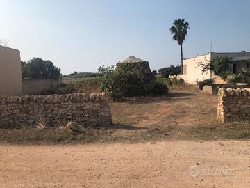 Trullo vicino al mare