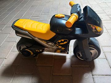 Moto cavalcabile Batman