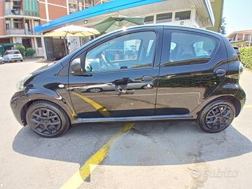 Toyota Aygo 5 Porte Aygo 5p 1.0 Sol FL