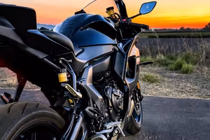 YAMAHA - YZF R7