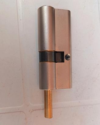 Serratura porta blindata