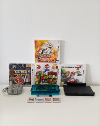 Nintendo 3ds con caricabatterie, pennino, 4 giochi