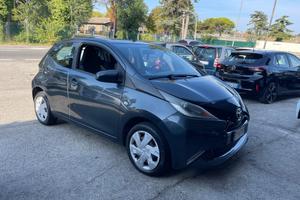 Toyota Aygo 1.0 VVT-i 69 CV 5 porte x-play