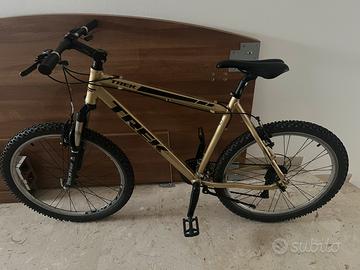 bicicletta mtb trek