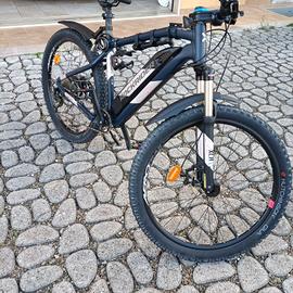 MTB e-bike Pedalata assistita 