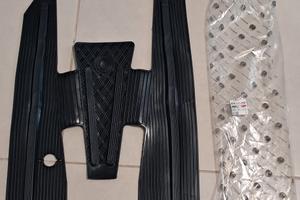 tappetino piaggio vespa 50/90/125 NUOVO
