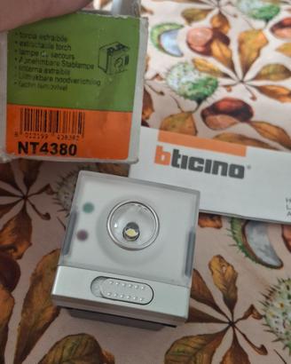 torcia estraibile biticino living 