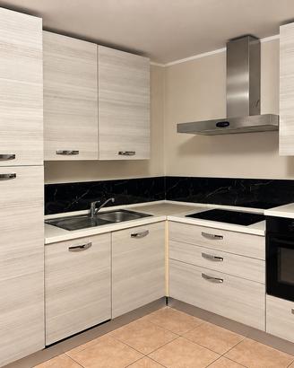 Arredamento cucina e sala da pranzo
