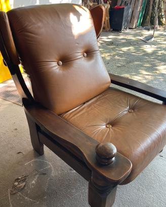 Poltrona in legno vintage