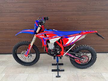 MOTO ENDURO BETA RR 480 anno immatricolazione 2025