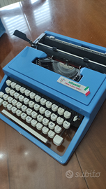 Macchina da scrivere Olivetti Italia 90