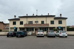 Appartamento composto da 2 appartamenti ingressi