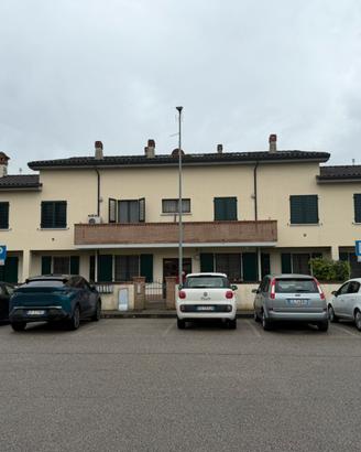 Appartamento composto da 2 appartamenti ingressi
