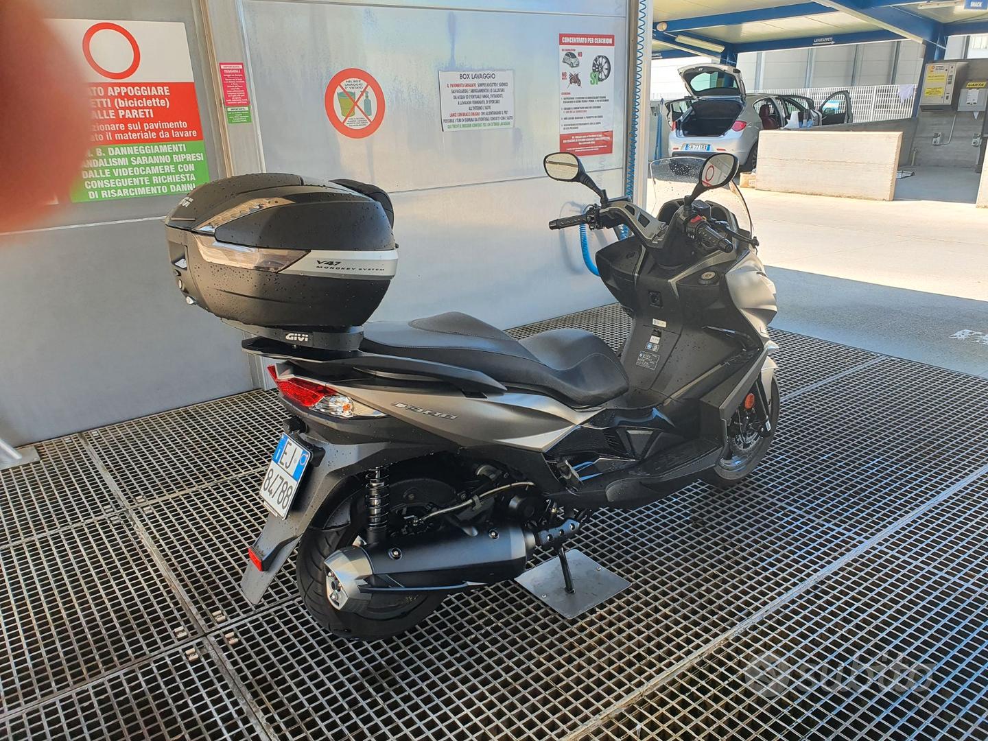 Kawasaki J300 08/2017 Moto e Scooter In vendita a Cuneo