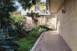 Ampio 5 vani Terrazza Giardino Garage zona Tivoli