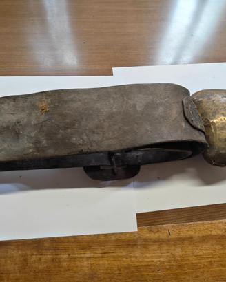 Campana per bestiame in acciaio battuto