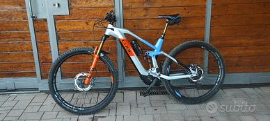 Cube STEREO HYBRID 140 HPC Action Team 625, Kiox