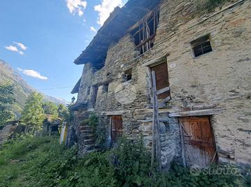 CASA SEMINDIPENDENTE A RHEMES-SAINT-GEORGES