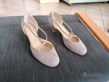 Décolleté Camoscio Sabbia con cinturino 